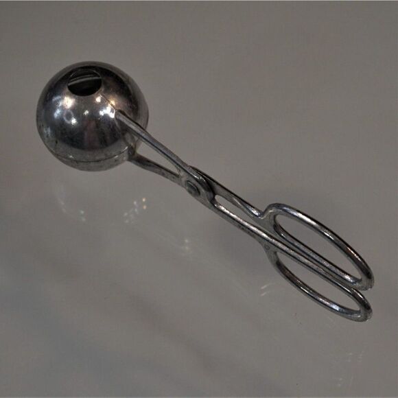 Vintage Aluminum Meatball Maker Cookie Dough Melon Baller Scoop Taiwan - Picture 3 of 6